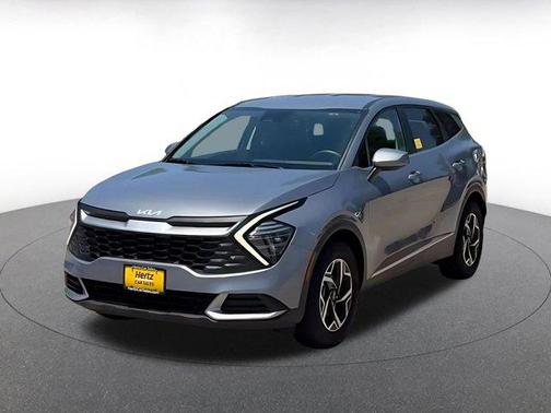 Everlasting Silver 2025 Kia Sportage LX