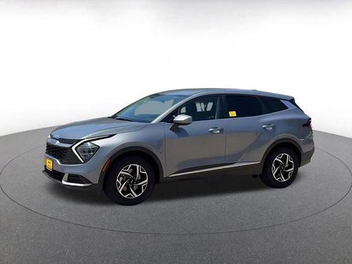 Everlasting Silver 2025 Kia Sportage LX