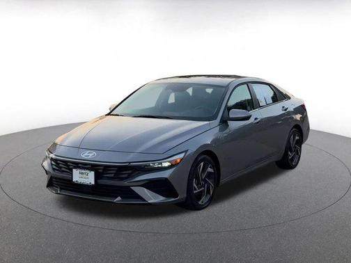 2025 Hyundai ELANTRA SEL