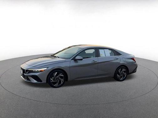 2025 Hyundai ELANTRA SEL