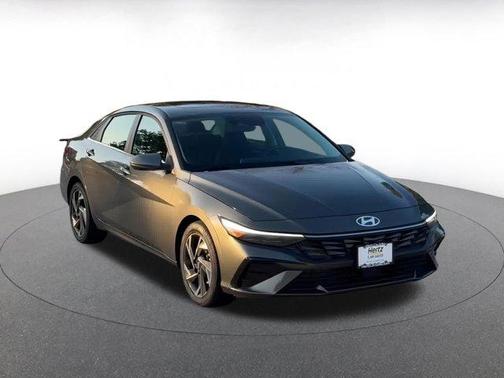 2025 Hyundai ELANTRA SEL