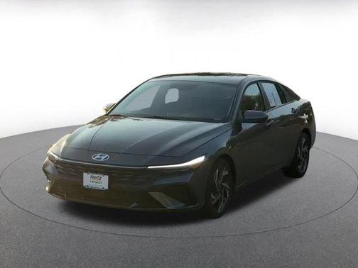 2025 Hyundai ELANTRA SEL