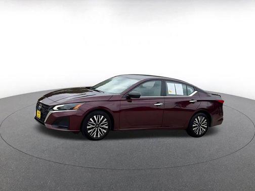 Garnet Pearl Metallic 2025 Nissan Altima SV FWD