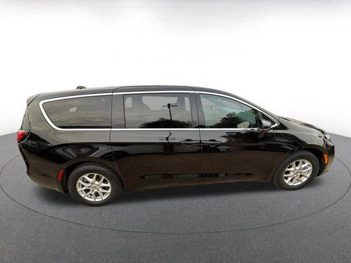 2025 Chrysler Pacifica L