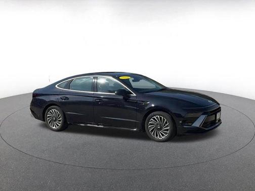 2024 Hyundai SONATA Hybrid SE