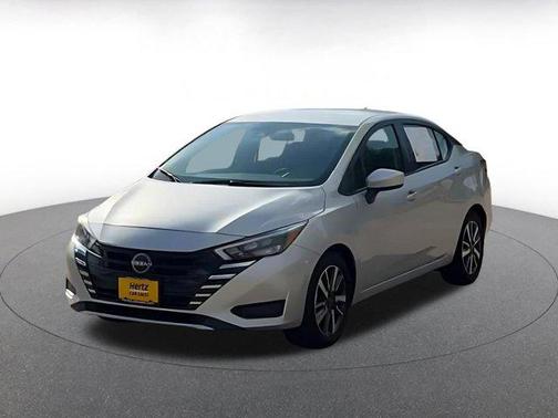 Brilliant Silver Metallic 2025 Nissan Versa 1.6 SV
