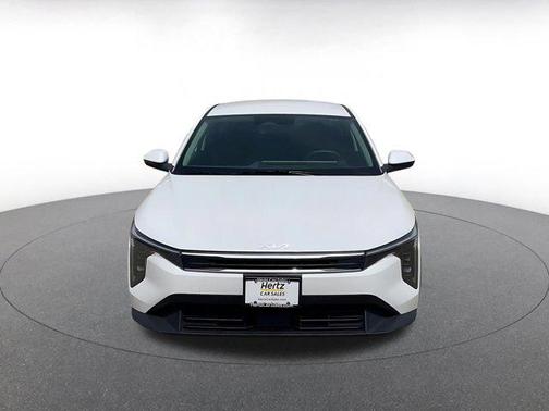 Snow White Pearl 2025 Kia K4 LXS