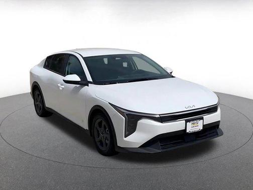 Snow White Pearl 2025 Kia K4 LXS