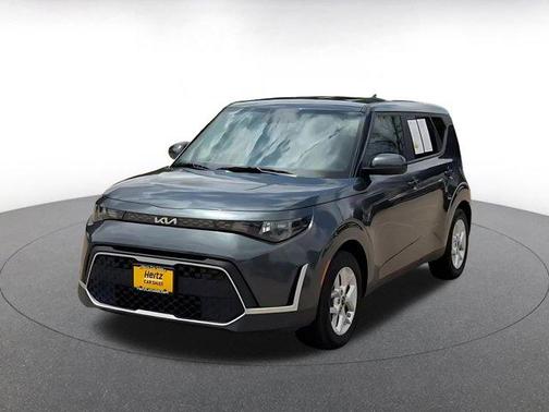 Gravity Gray 2025 Kia Soul LX