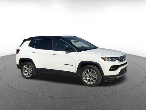 Bright White Clearcoat 2025 Jeep Compass Limited