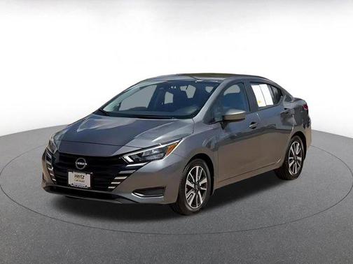 Gun Metallic 2025 Nissan Versa 1.6 SV