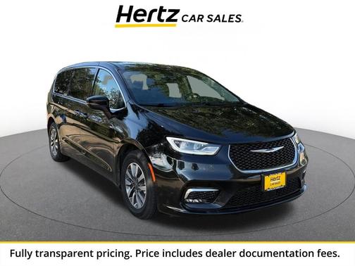 Brilliant Black Crystal Pearlcoat 2023 Chrysler Pacifica Hybrid Touring L