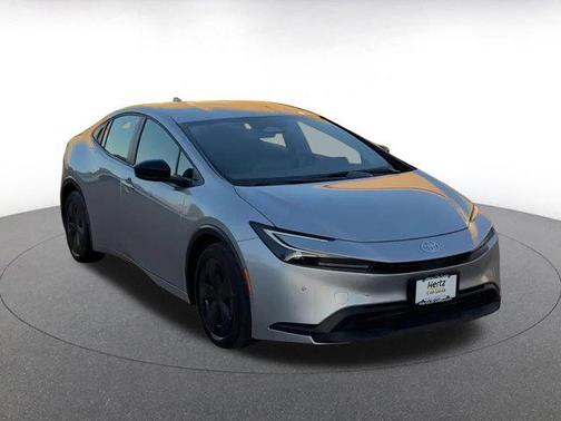 2025 Toyota Prius LE