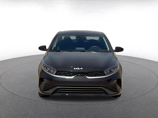 Aurora Black 2024 Kia Forte LXS