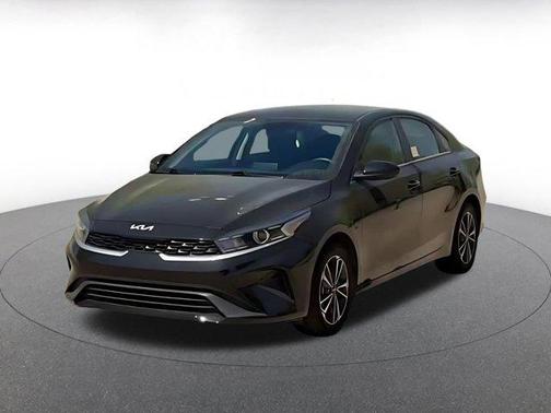 Aurora Black 2024 Kia Forte LXS
