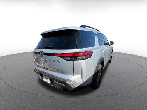 2025 Nissan Pathfinder SV FWD