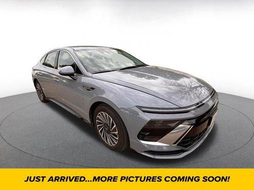 2024 Hyundai SONATA Hybrid SE