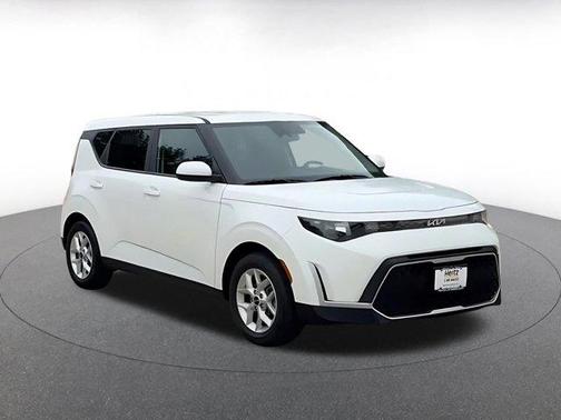 Snow White Pearl 2025 Kia Soul LX