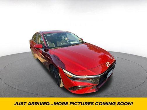 2025 Hyundai ELANTRA SEL