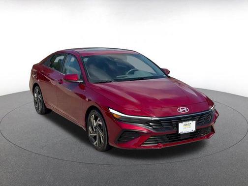 2025 Hyundai ELANTRA SEL