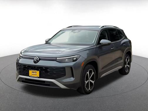 Platinum Gray Metallic 2026 Volkswagen Tiguan 2.0T SE