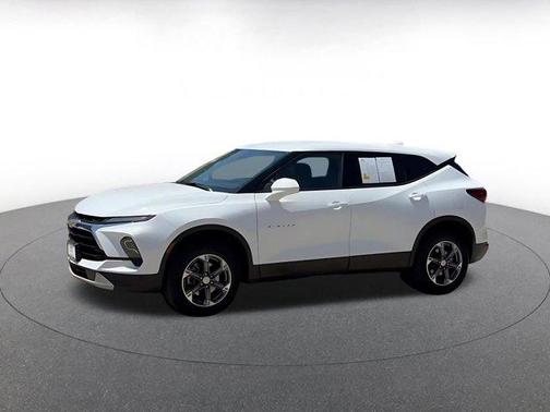 Summit White 2025 Chevrolet Blazer 2LT