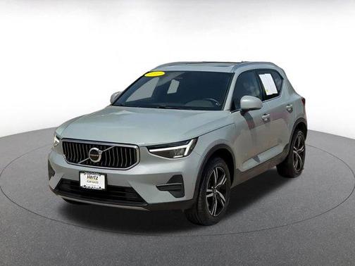 2024 Volvo XC40 CORE