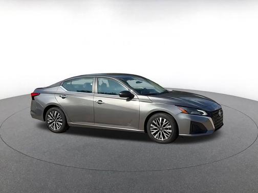 Gun Metallic 2025 Nissan Altima SV FWD