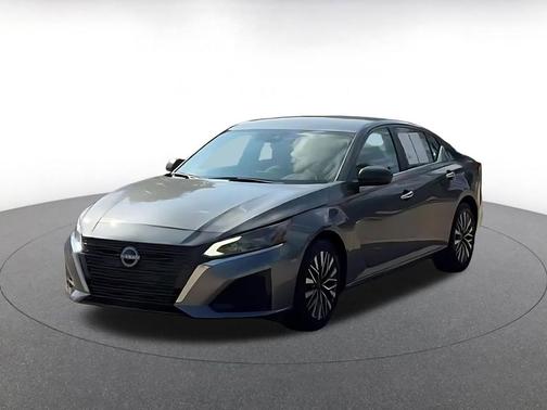 Gun Metallic 2025 Nissan Altima SV FWD