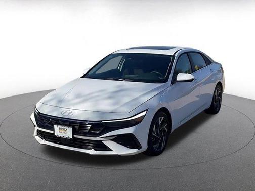 2025 Hyundai ELANTRA SEL