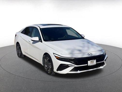 2025 Hyundai ELANTRA SEL