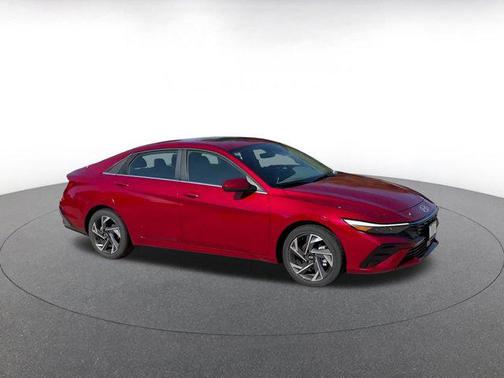 2025 Hyundai ELANTRA SEL