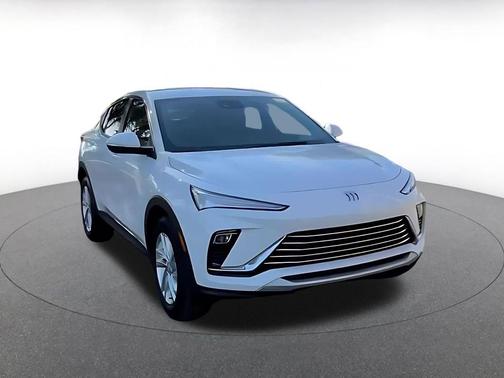 Summit White 2025 Buick Envista Preferred FWD
