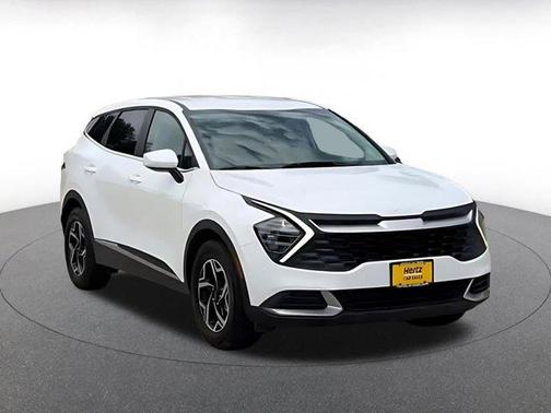 Glacial White Pearl 2025 Kia Sportage LX