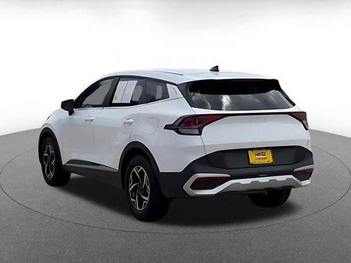 Glacial White Pearl 2025 Kia Sportage LX