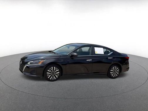 Super Black 2025 Nissan Altima SV FWD