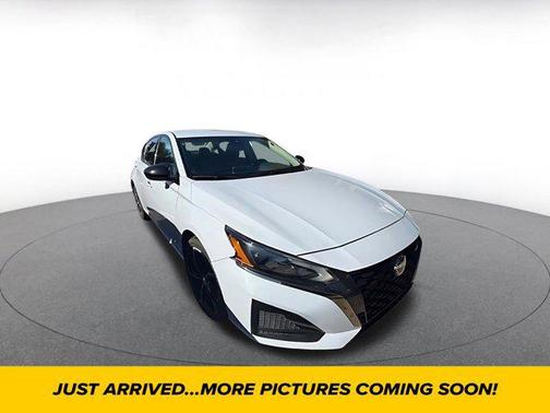 2025 Nissan Altima SR FWD