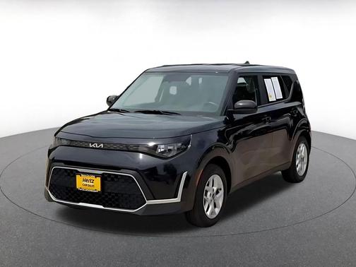 Fusion Black 2025 Kia Soul LX
