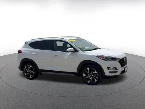 2020 Hyundai TUCSON Sport