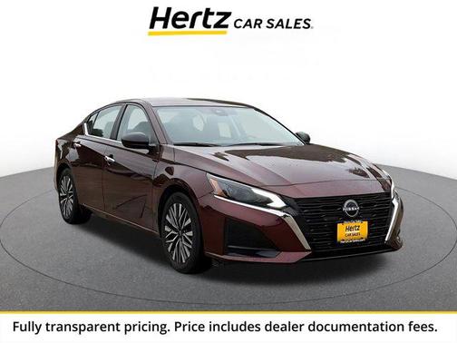 Garnet Pearl Metallic 2025 Nissan Altima SV FWD