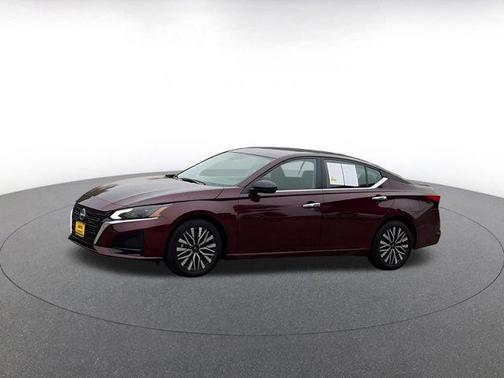Garnet Pearl Metallic 2025 Nissan Altima SV FWD
