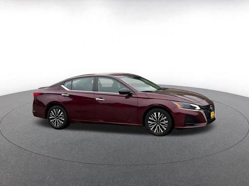 Garnet Pearl Metallic 2025 Nissan Altima SV FWD