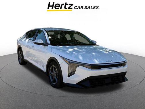 Snow White Pearl 2025 Kia K4 LXS