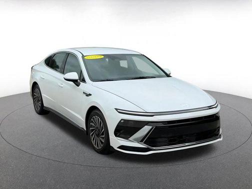 2024 Hyundai SONATA Hybrid SE