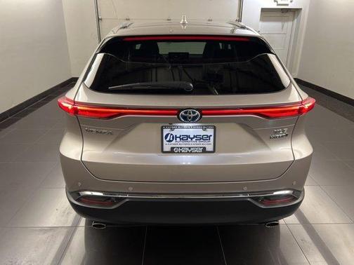 2021 Toyota Venza XLE