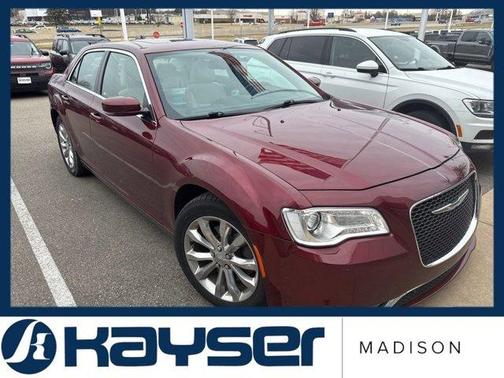 Velvet Red Pearlcoat 2017 Chrysler 300 Limited