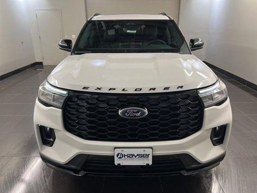 Star White 2026 Ford Explorer ST-Line