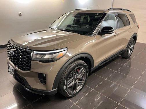 Gray 2026 Ford Explorer ST-Line