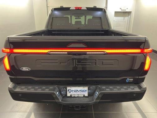 2025 Ford F-150 Lightning LARIAT