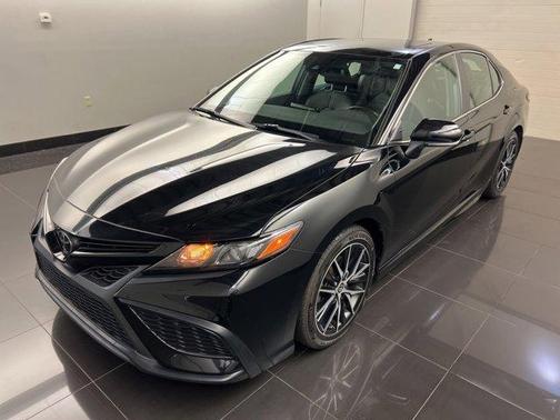 2022 Toyota Camry SE Nightshade